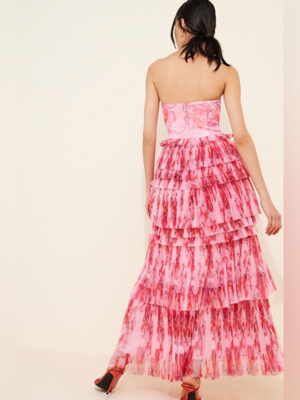 Hutch
Outline Floral Tiered Strapless Maxi Dress - Picture 2 of 16